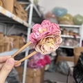 Épingle à cheveux en U ornée de roses en tissu 3D rose et beige dégradé élégantes - Café Vermillon