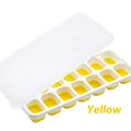 14-grid ice cube tray with yellow flexible silicone bottom and dust-proof lid - Large / Yellow