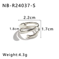 Detailansicht silberner Spiralring aus Edelstahl mit Maßen und 4,3g Gewicht - Silberner Stil (NB-R24037-S)