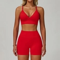 Conjunto de yoga rojo sin costuras con sujetador en V y pantalones cortos de fitness - Sujetador 7790 + Pantalón Corto 7790 - Rojo Brillante / S