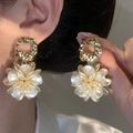 French vintage gold-plated floral earrings with white resin petals on a gold circle hoop - 44# Silver Needle-Gold-Flower