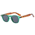 Retro donkergroene doorschijnende zonnebril met pootjes met een luipaardprint - Transparant Groen Frame Grijze Lenzen C2
