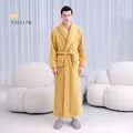 Peignoir en polaire épais jaune citron avec liseré blanc pour femmes et hommes de luxe - M / Style Homme / Jaune Citron