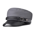 Dettaglio cappello militare grigio con visiera in pelle PU nera e bottone ancora argento - M (56-58cm) / Grigio