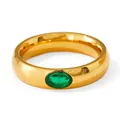 Edelstahlring in Goldoptik mit einem ovalen smaragdgrünen Edelstein als Highlight - US 7 / Grüner Edelstein Goldener Ring (KBJ239)