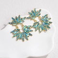 Pendientes de flor con cristales azul lago y piedras de marquise en base dorada chic - Azul Lago