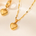 Ensemble collier et boucles d'oreilles cœur en or poli avec sequins sur fond satin - Collier Coeur 029 Uniquement / Or