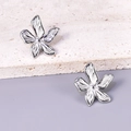 Silberne Blumenohrringe mit gebürsteter Textur und fünfblättrigem Design, 18k vergoldet - Silber