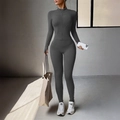 Damen Y2K Sportset in Dunkelgrau mit eng anliegender Reißverschlussjacke und Yoga-Leggings - S / Grau