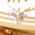 Silver curved cluster titanium steel stud with a pear-shaped zircon and flat back - Silver Teardrop Zirconia Curved Cluster Style (A356-Single)