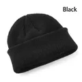 Klassische schwarze Strickmütze mit geripptem Umschlag für Wärme bei Outdoor-Sport - Schwarz