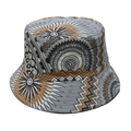 Dettaglio ravvicinato dei motivi geometrici tribali sul tessuto del cappello a secchiello - M (56-58cm) / Stampa Geometrica Grigio Marrone Nero (B)