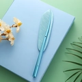 Creative blue metal feather gel pen with fine texture on elegant gift box background - 0.5mm / Blue