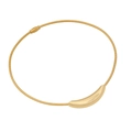 Collana minimalista in acciaio dorato con pendente geometrico curvo e catena a serpente - Oro