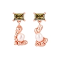 Ohrringe mit unregelmäßigen Perlen und olivgrünen Zirkonia in Roségold-Optik - 925er Silber / Roségold