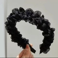 Pleated black mesh headband for women with a non-slip design and ruffled fabric texture - Black