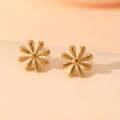 Macro detail of gold flower stud earrings with a glossy eight-petal design and smooth finish - Gold Daisy Stud Earrings (H116)