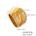 Anillo de banda ancha de acero inoxidable chapado en oro 18k con diamantes checos - US 6 / Dorado
