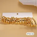 10er-Set goldene Vintage-Creolen mit polierten geometrischen Designs auf Displaykarte - 20-teiliges Set (Stahlstift) / Gold