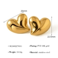 Vue détaillée des boucles d'oreilles cœur plaquées or 18K, taille 26mm x 22.5mm et 10.52g - Boucles d'Oreilles Clous Cœur 3D Dorées (SE24022701G)