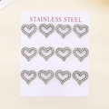 Detalle de seis pares de pendientes de acero inoxidable en forma de corazón con cristales - Juego de Pendientes de Botón de Corazón Color Acero(KE116984-HR)