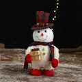 Bonhomme de neige en peluche avec bonnet et écharpe à carreaux rouge vert, hauteur 40cm - 40CM Bonhomme de Neige Tenant un Cadeau