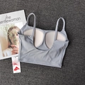 Graues Sport-Unterhemd mit Lycra-Gewebe und integrierten Pads für Fitness-Support - S / Grau