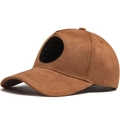 Berretto da baseball in pelle scamosciata marrone con patch ricamata e visiera curva - Regolabile / Cammello