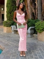 Dettaglio dell'abito da sera rosa con paillettes, vestibilità slim e schiena scoperta - S / Rosa
