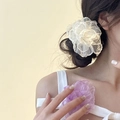 Barrette fleur en tulle blanc et broche fleur violette pour un style estival aérien - Blanc Cassé
