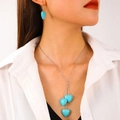 Boho Silberhalskette mit drei türkisfarbenen Herzanhängern und passenden Ohrringen - Multi-Herz Halskette Ohrringe Set (10 Ohrringe + Halskette)