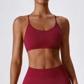 Naadloze sportbeha en legging set in dieprood met dunne bandjes en geribbelde band - S / Rood