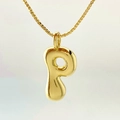 Chic gold plated bubble letter P pendant necklace with polished balloon style finish - Letter P / Gold