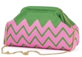 Borsa a nuvola in maglia rosa e verde con una sottile tracolla a catena d'oro - Borsa in maglia con catena / Modello a spina di pesce rosa e verde