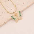 Collar dorado con colgante de mariposa en esmalte verde y circón sobre piedra - Verde