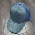 Berretto da baseball con coda di cavallo azzurro con mesh traspirante e paillettes - Taglia Adulto (Regolabile) / Azzurro a Cinque Pannelli