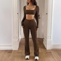 Bruine Y2K yogaset met crop top met lange mouwen en uitlopende sportbroek - S / Bruin