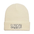 Detailed view of cream knitted beanie featuring a 3D embroidered MINI letter logo patch - Kids Style(MINI) / Soft White