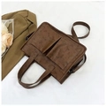 Borsa tote vintage marrone in ecopelle opaca con due tasche anteriori simmetriche - Cachi Scuro