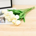 Bouquet de tulipes artificielles en PU crème avec élastique sur bois clair - Blanc Crème