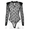 Sexy zwarte kanten bodysuit met lange mouwen, schoudervullingen en een hoge nek in wit - S / Zwart