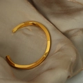 Minimalistische goudvergulde roestvrijstalen open armband met geometrisch ontwerp - Goud