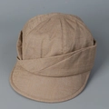 Primer plano detallado de gorra de lino transpirable con diseño de pliegues cruzados - M (56-58cm) / Caqui