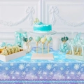 Winter wonderland themed table cloth with blue gradient and snowflake patterns for parties - 34 / 152cm*220cm