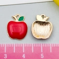 Ciondoli a mela in smalto rosso e oro con righello rosa per misurare le dimensioni - 1 Pezzo Mela Rossa 12x15mm