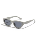 Occhiali da sole retrò cat-eye con montatura grigio osso, lenti nere e borchie in metallo - Grigio Distressed