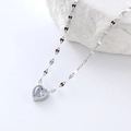 Collar de acero inoxidable plateado con colgante de corazón y cristal de circón brillante - Color Acero
