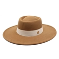 Detailed view of the brown wool felt fedora with beige ribbon and golden metal logo - M (56-58cm) / Khaki