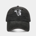 Casquette de baseball gris foncé délavé avec broderie de vache blanche au design classique - Réglable / Noir