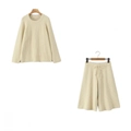 Women's cream white knit two-piece set featuring a crewneck sweater and drawstring shorts - One Size / Off White